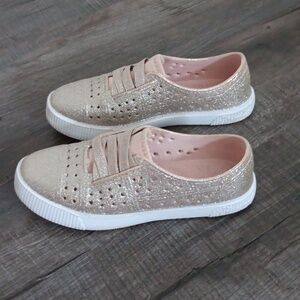 Blowfish Size 3 Kids Sneakers